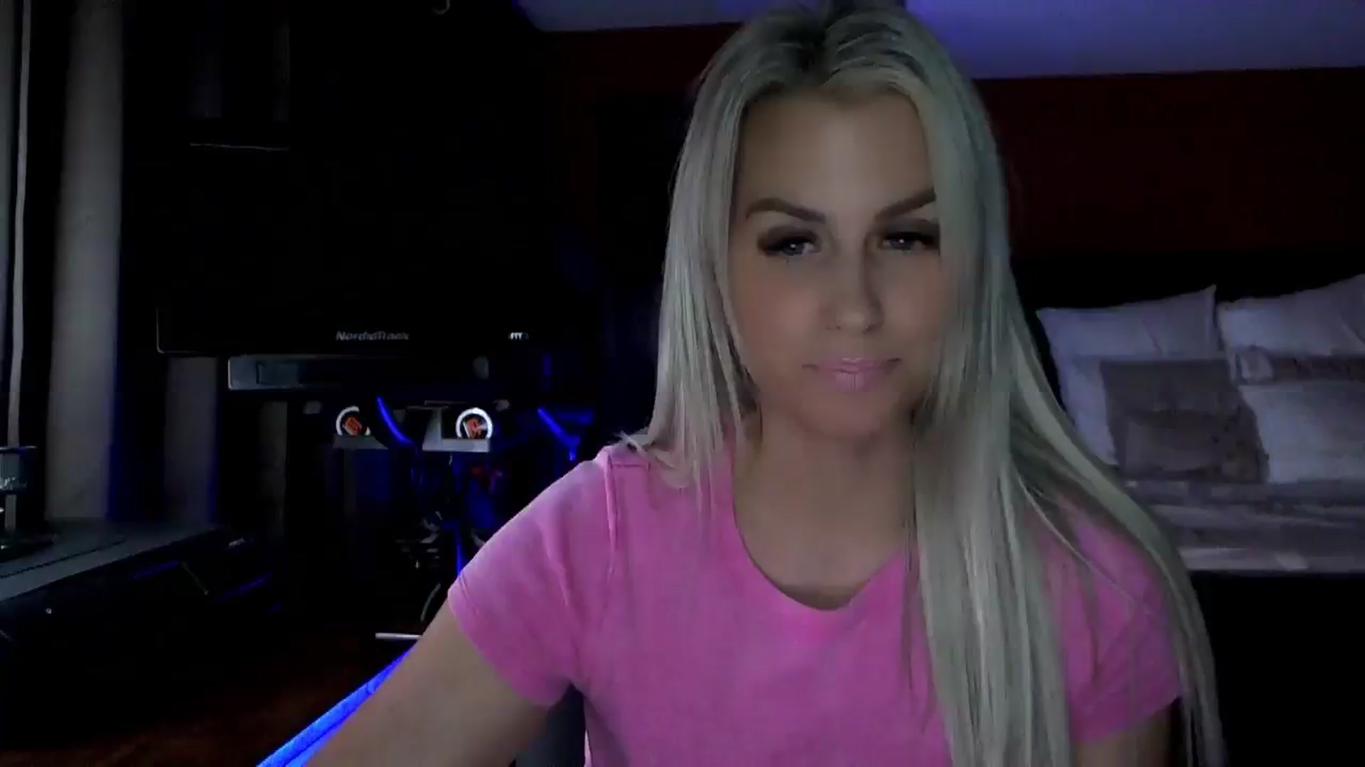 Gallery image thumbnail from Cora9's myfreecams stream on, 11/20/2025, 06:23 image 1 of 20