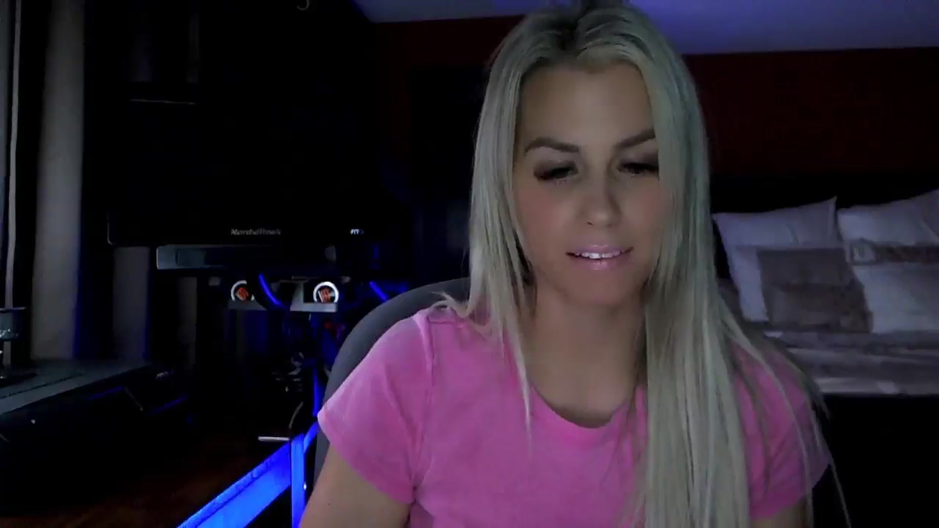 Gallery image thumbnail from Cora9's myfreecams stream on, 11/20/2025, 06:23 image 5 of 20