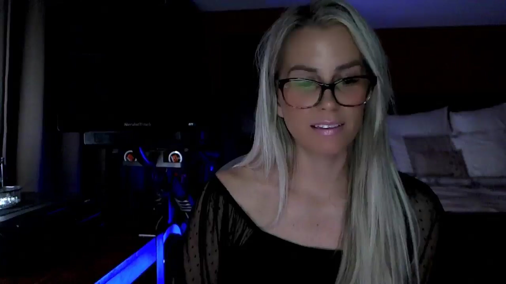 Gallery image thumbnail from Cora9's myfreecams stream on, 12/03/2025, 06:18 image 19 of 20