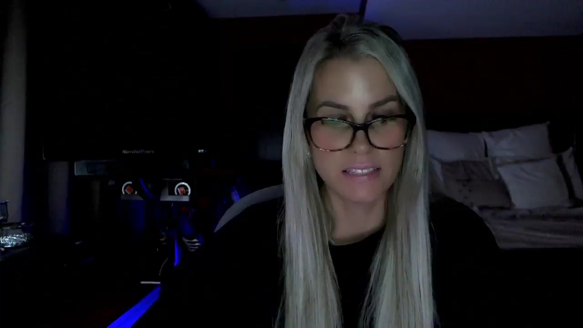 Gallery image thumbnail from Cora9's myfreecams stream on, 01/06/2026, 06:05 image 16 of 20