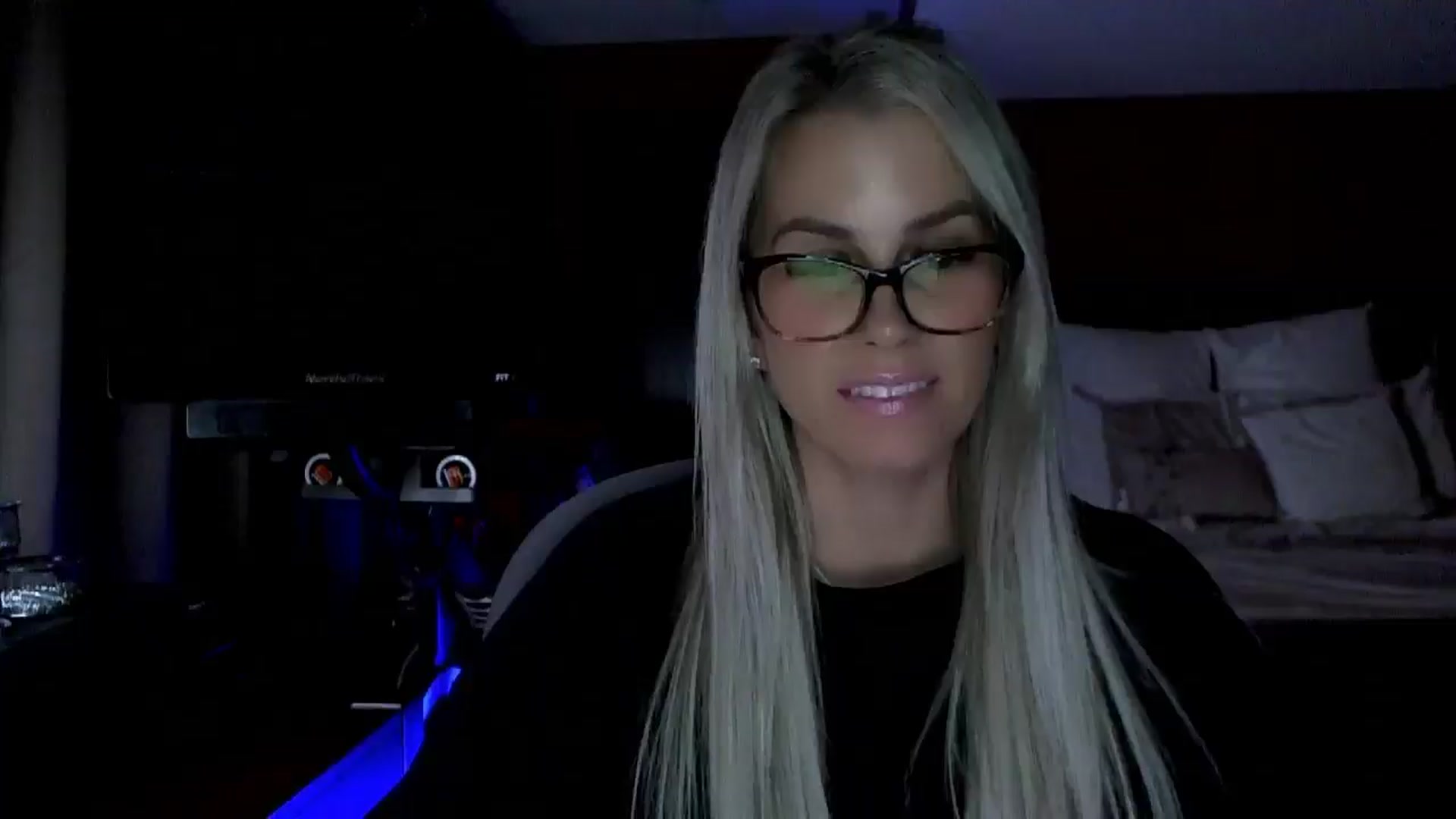 Gallery image thumbnail from Cora9's myfreecams stream on, 01/06/2026, 06:05 image 7 of 20