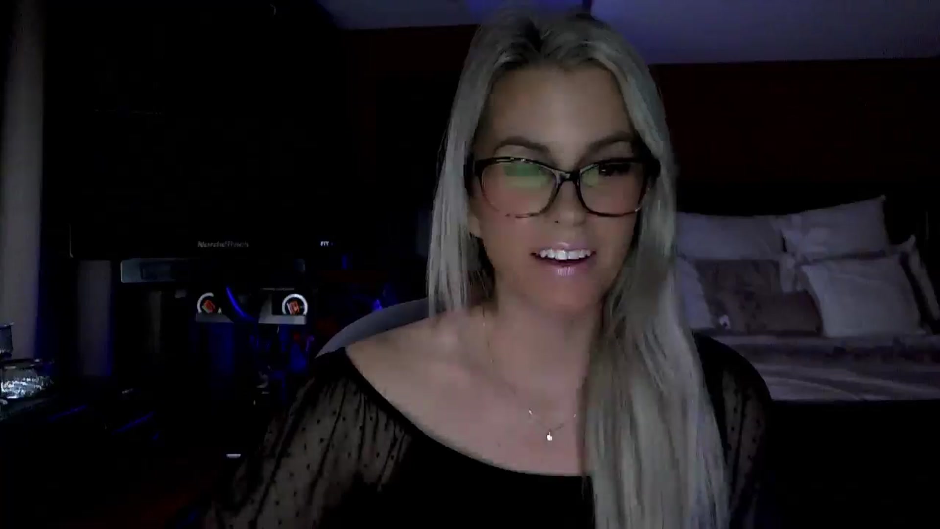 Gallery image thumbnail from Cora9's myfreecams stream on, 01/07/2026, 05:18 image 20 of 20