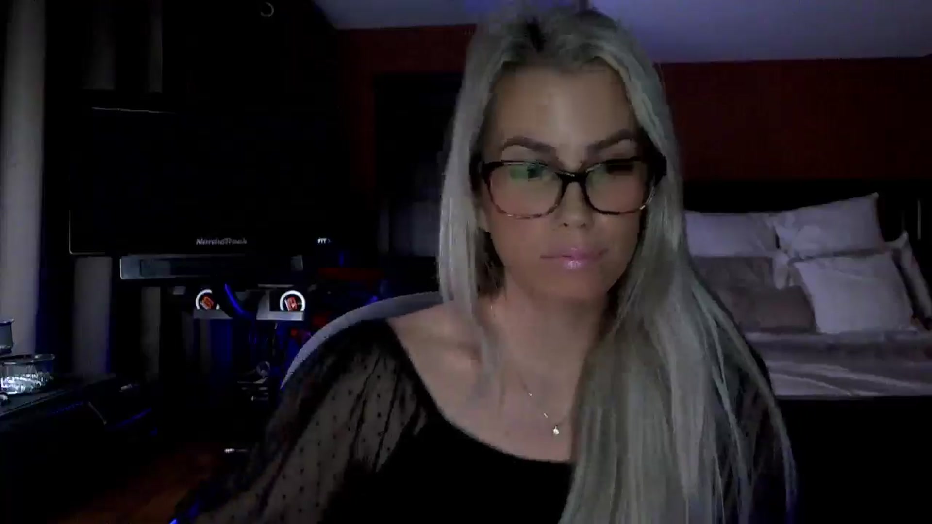 Gallery image thumbnail from Cora9's myfreecams stream on, 01/07/2026, 05:18 image 5 of 20