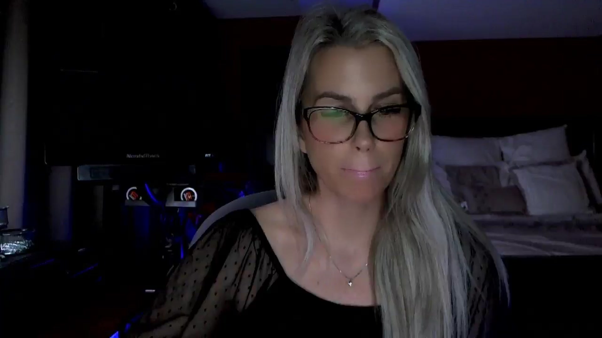 Gallery image thumbnail from Cora9's myfreecams stream on, 01/07/2026, 05:18 image 8 of 20