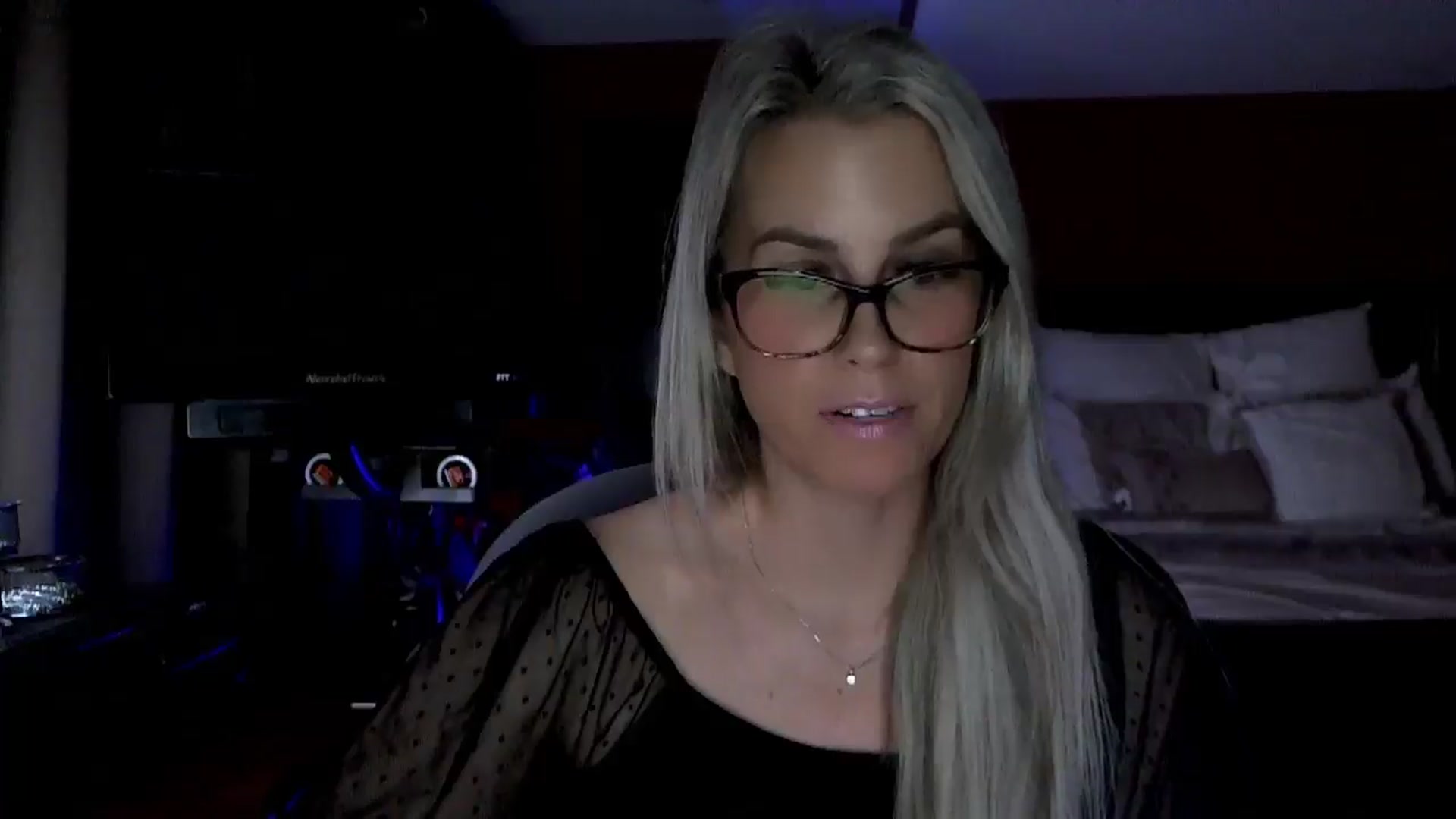 Gallery image thumbnail from Cora9's myfreecams stream on, 01/07/2026, 05:38 image 7 of 20