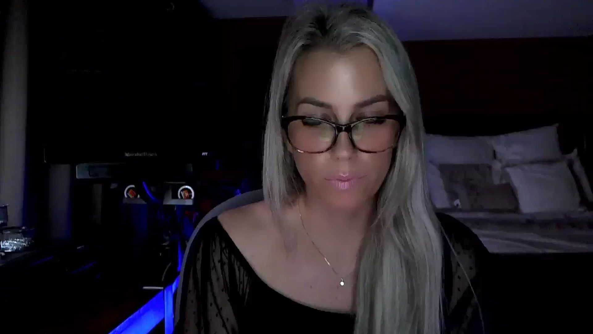 Gallery image thumbnail from Cora9's myfreecams stream on, 01/07/2026, 05:38 image 8 of 20