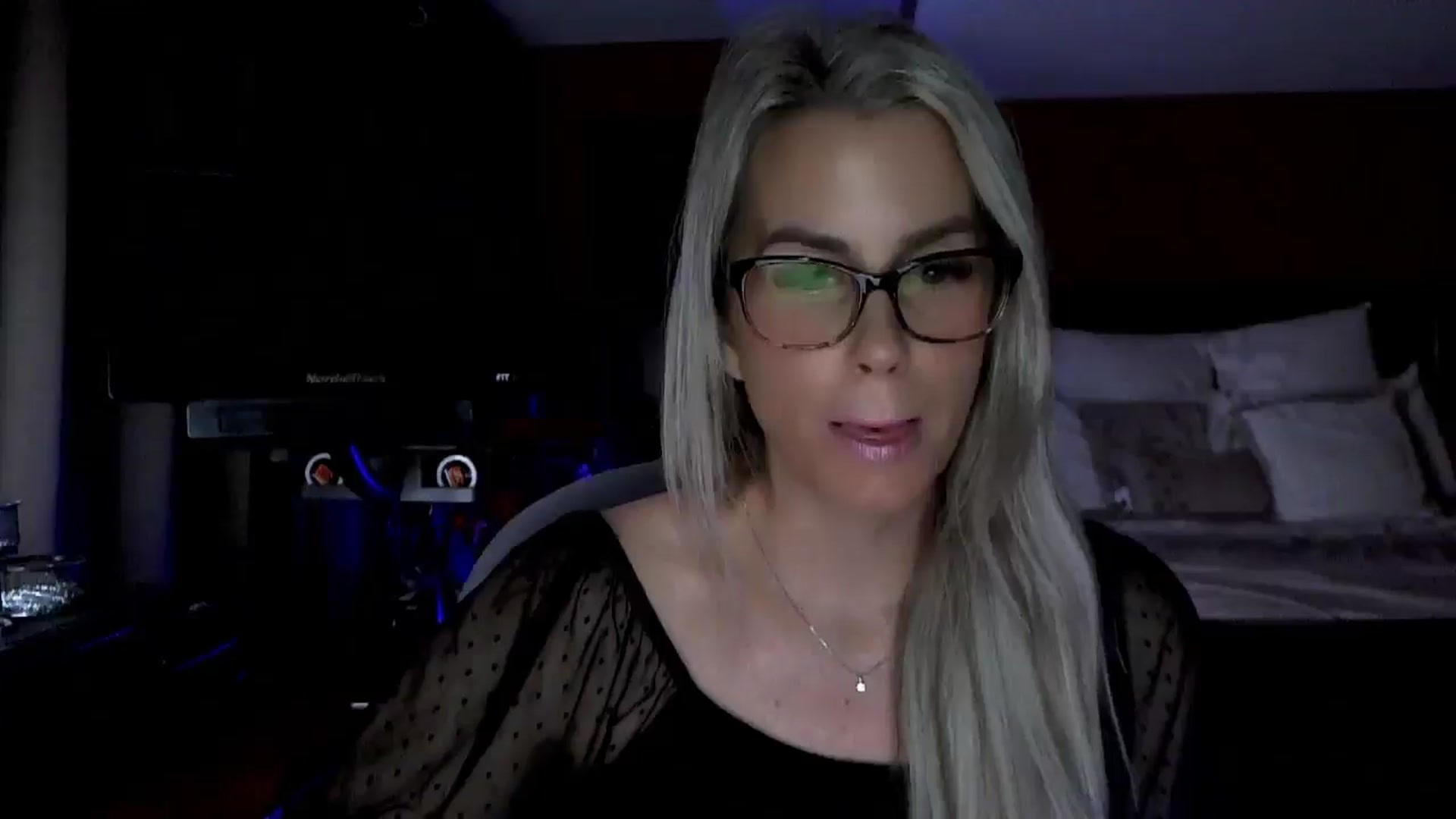 Gallery image thumbnail from Cora9's myfreecams stream on, 01/07/2026, 05:38 image 15 of 20