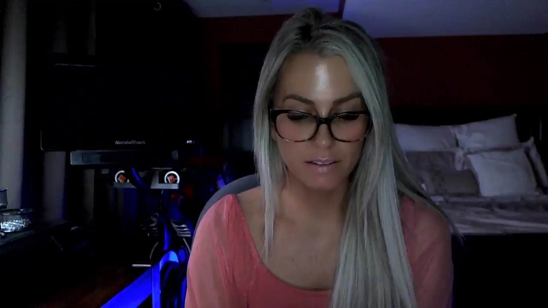 Gallery image thumbnail from Cora9's myfreecams stream on, 01/09/2026, 05:32 image 13 of 20