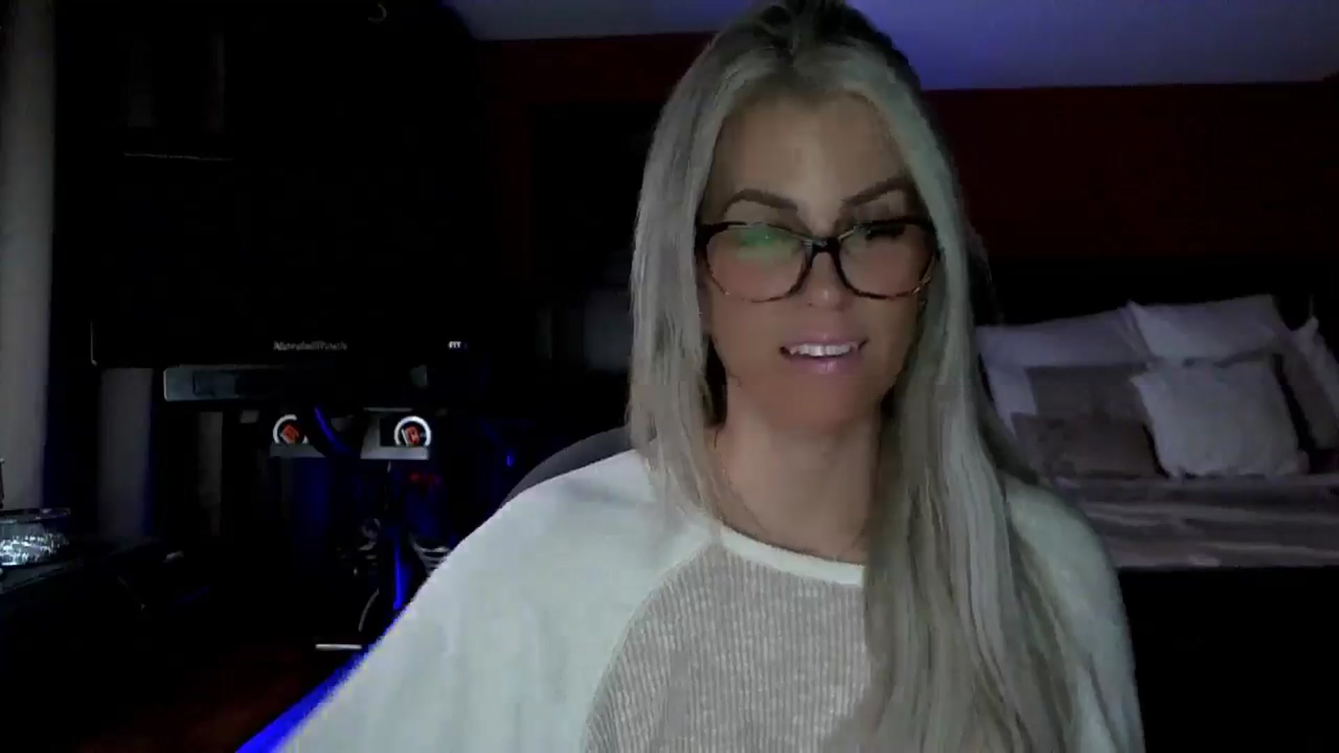 Gallery image thumbnail from Cora9's myfreecams stream on, 01/21/2026, 05:56 image 9 of 20