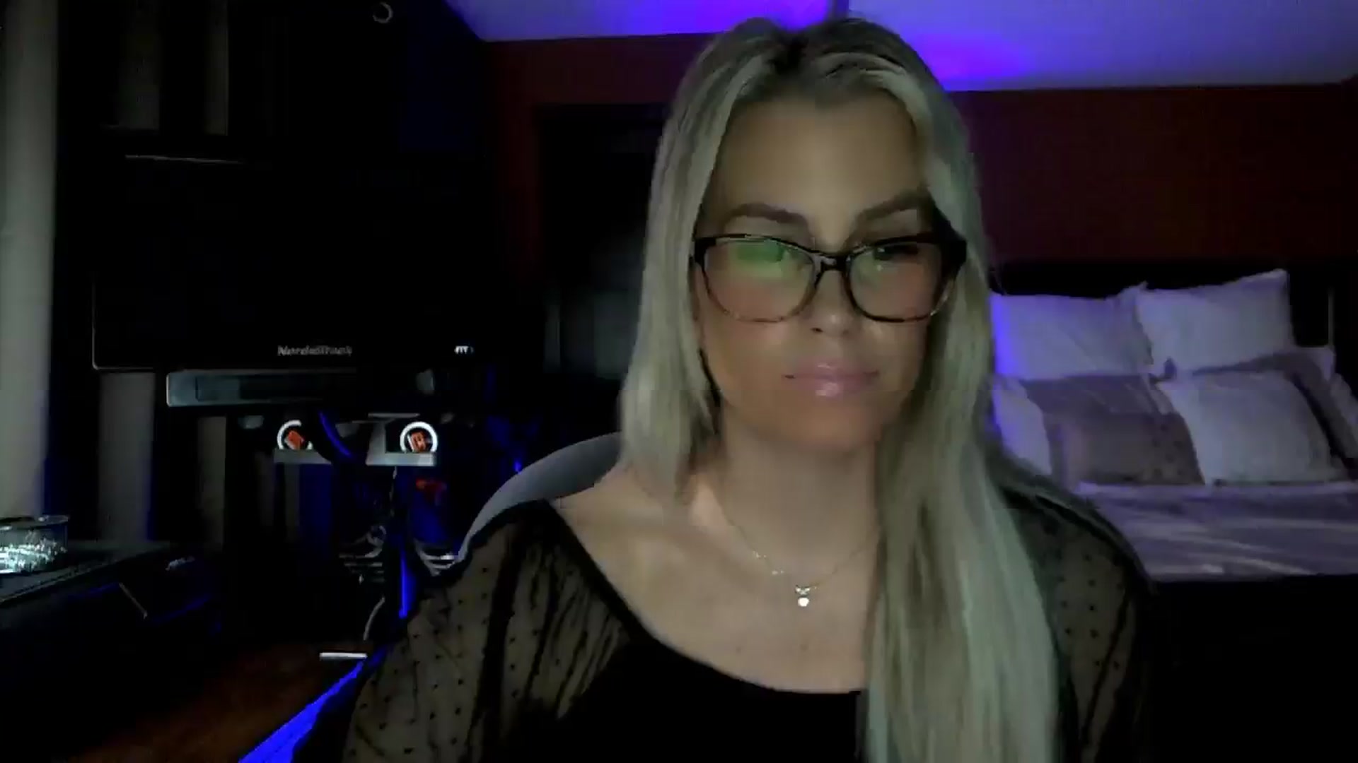 Gallery image thumbnail from Cora9's myfreecams stream on, 02/05/2026, 06:04 image 8 of 20