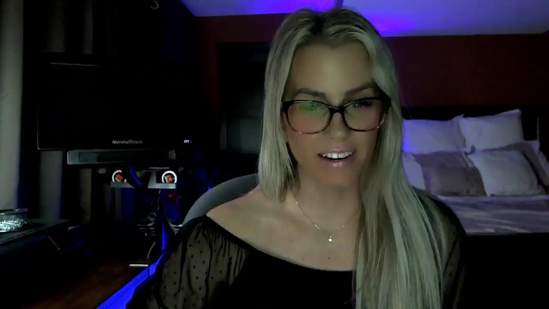 Gallery image thumbnail from Cora9's myfreecams stream on, 02/05/2026, 06:04 image 6 of 20
