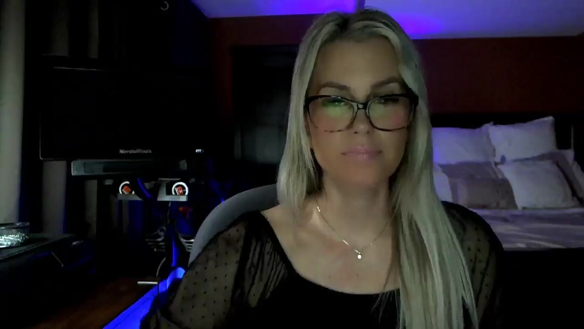 Gallery image thumbnail from Cora9's myfreecams stream on, 02/05/2026, 06:04 image 19 of 20
