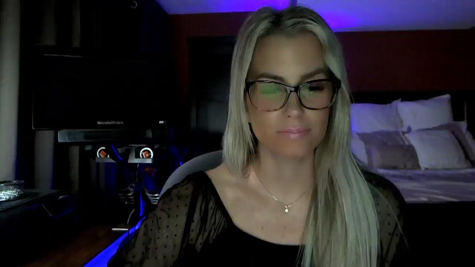 Gallery image thumbnail from Cora9's myfreecams stream on, 02/05/2026, 06:04 image 9 of 20