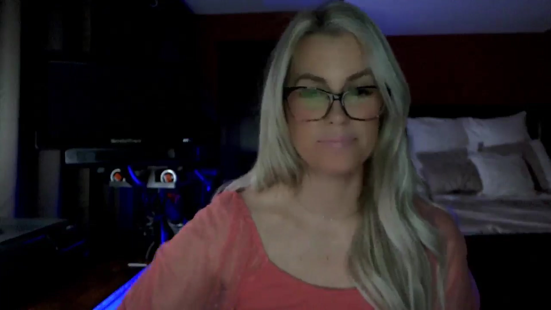 Gallery image thumbnail from Cora9's myfreecams stream on, 02/10/2026, 07:07 image 8 of 20