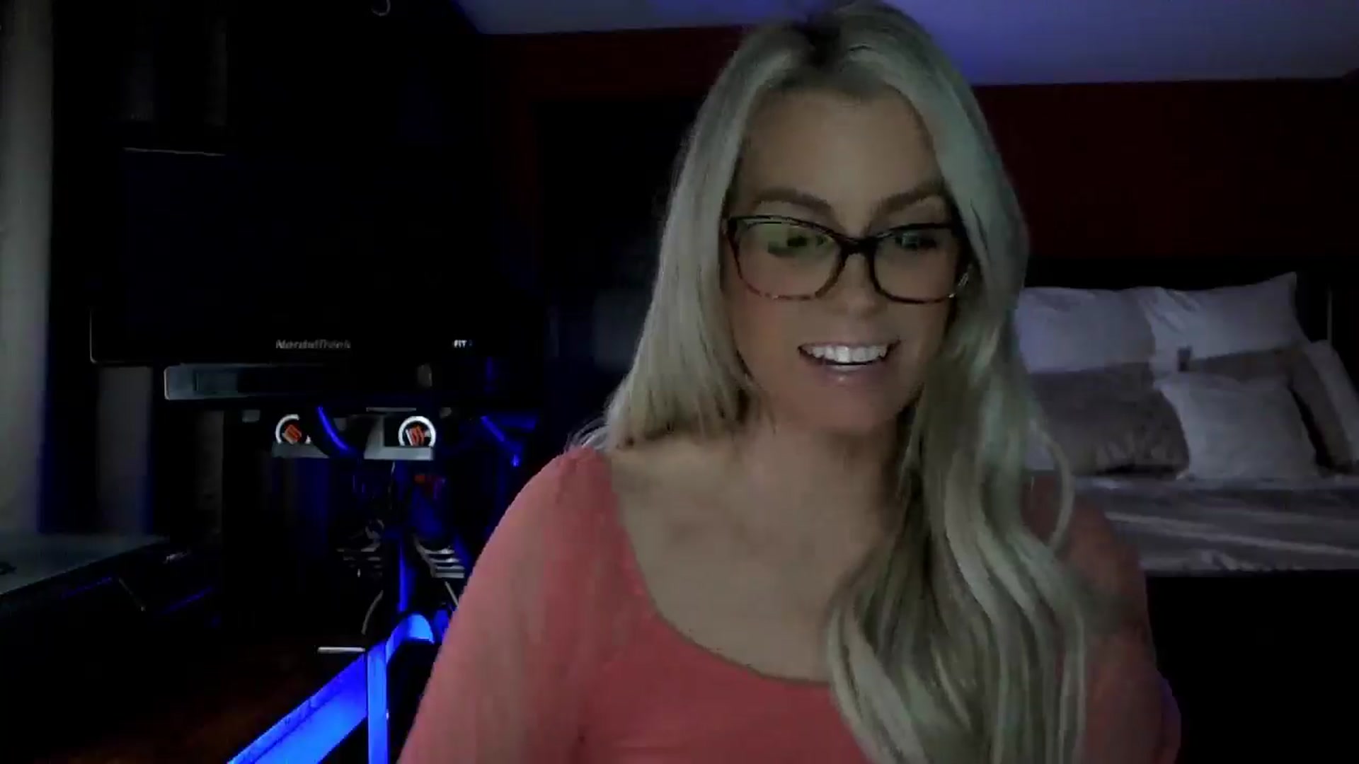 Gallery image thumbnail from Cora9's myfreecams stream on, 02/10/2026, 07:07 image 2 of 20