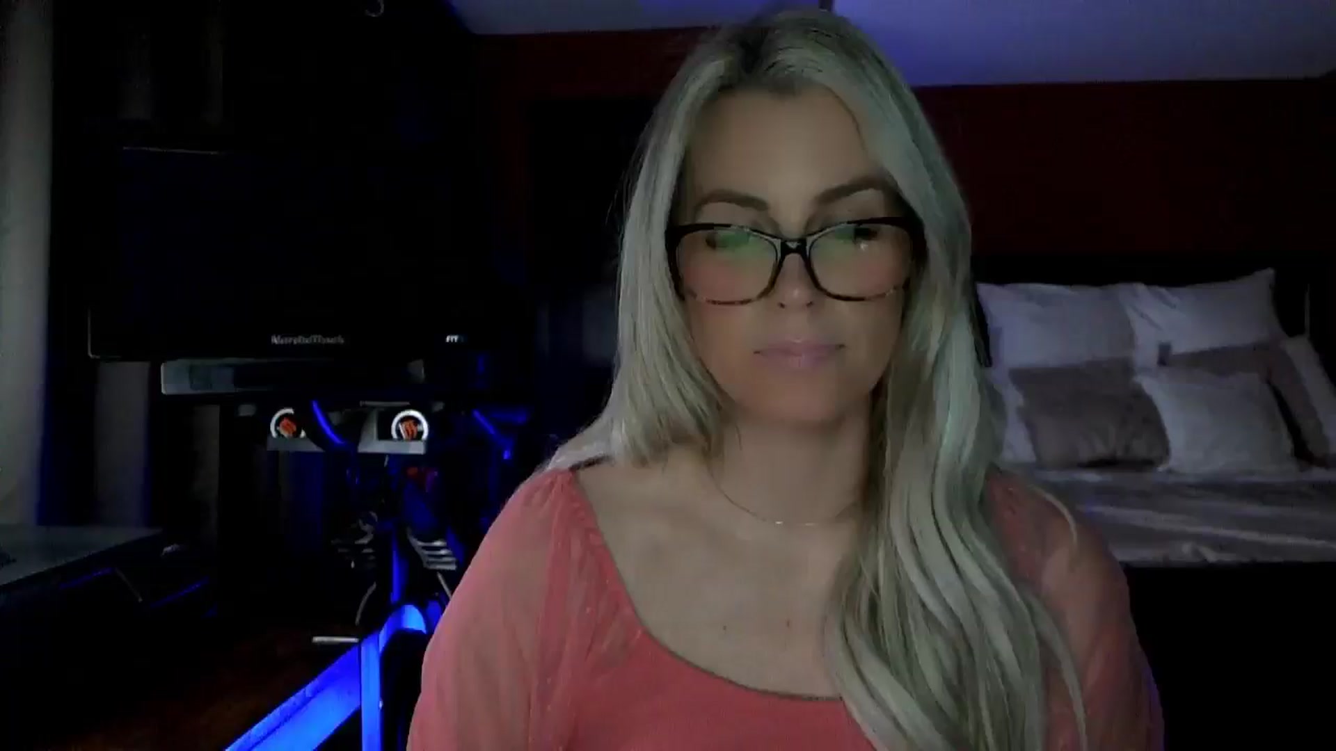 Gallery image thumbnail from Cora9's myfreecams stream on, 02/10/2026, 07:07 image 13 of 20