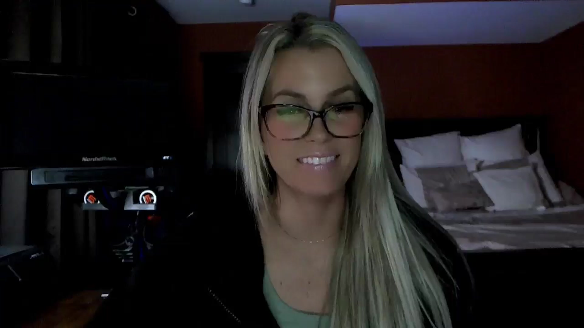 Gallery image thumbnail from Cora9's myfreecams stream on, 02/17/2026, 05:42 image 10 of 20