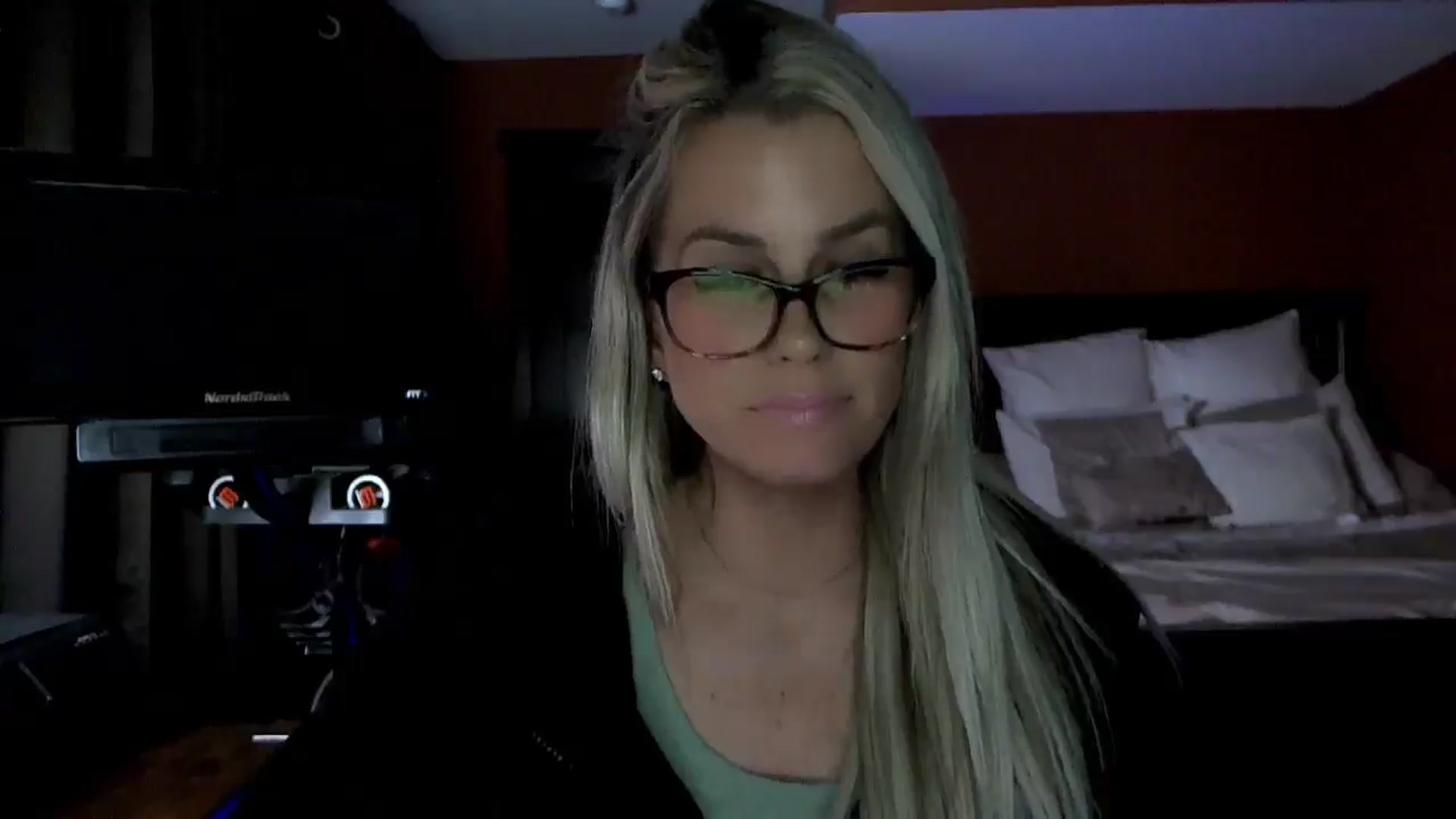 Gallery image thumbnail from Cora9's myfreecams stream on, 02/17/2026, 05:42 image 3 of 20
