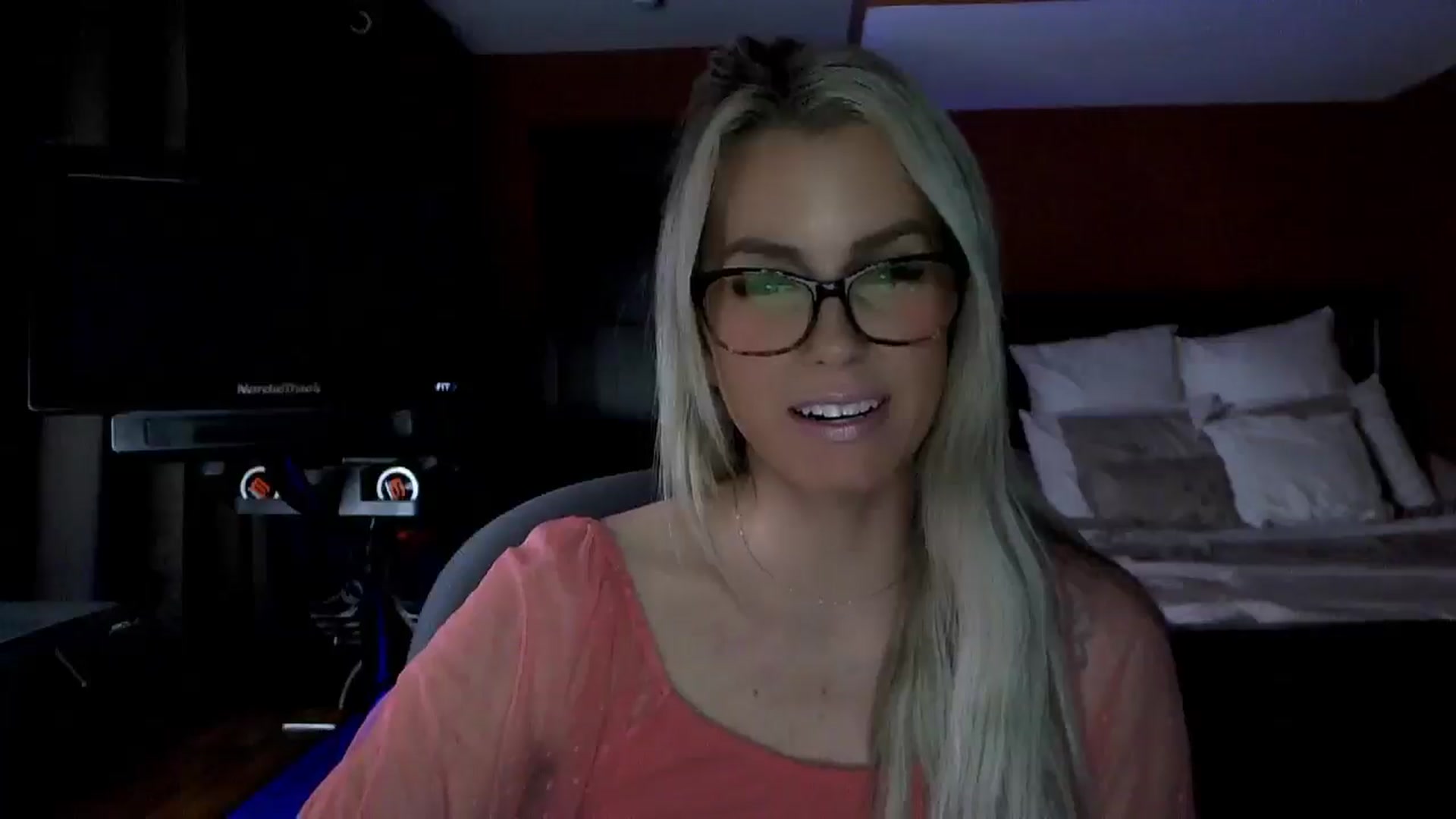 Gallery image thumbnail from Cora9's myfreecams stream on, 02/18/2026, 06:20 image 2 of 20
