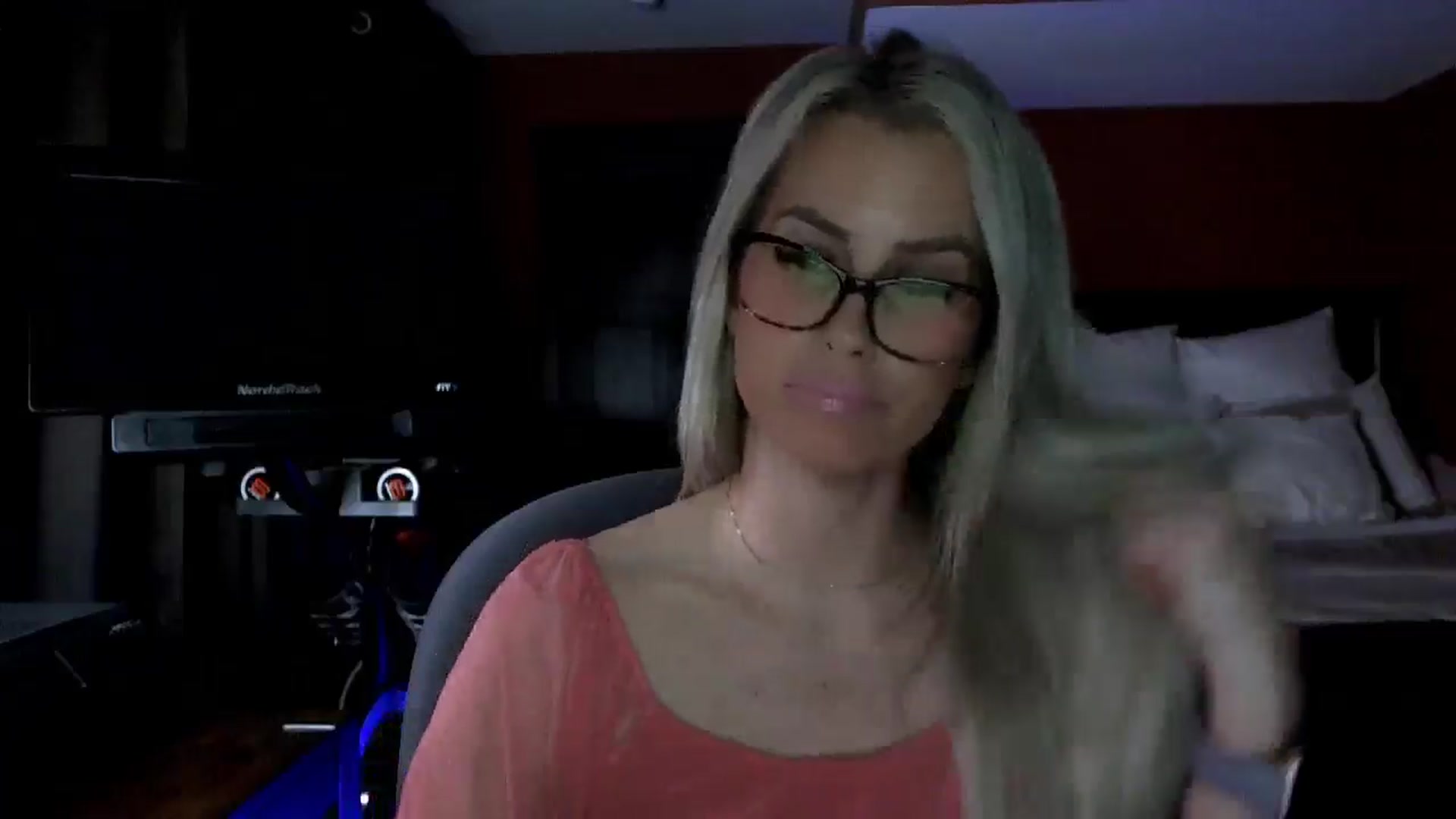 Gallery image thumbnail from Cora9's myfreecams stream on, 02/18/2026, 06:20 image 19 of 20