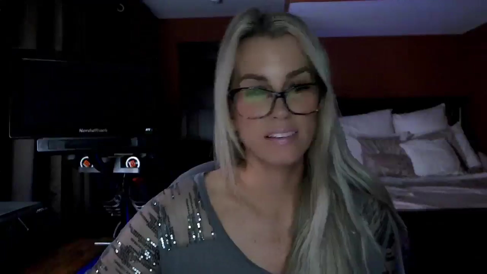 Gallery image thumbnail from Cora9's myfreecams stream on, 02/19/2026, 06:30 image 5 of 20