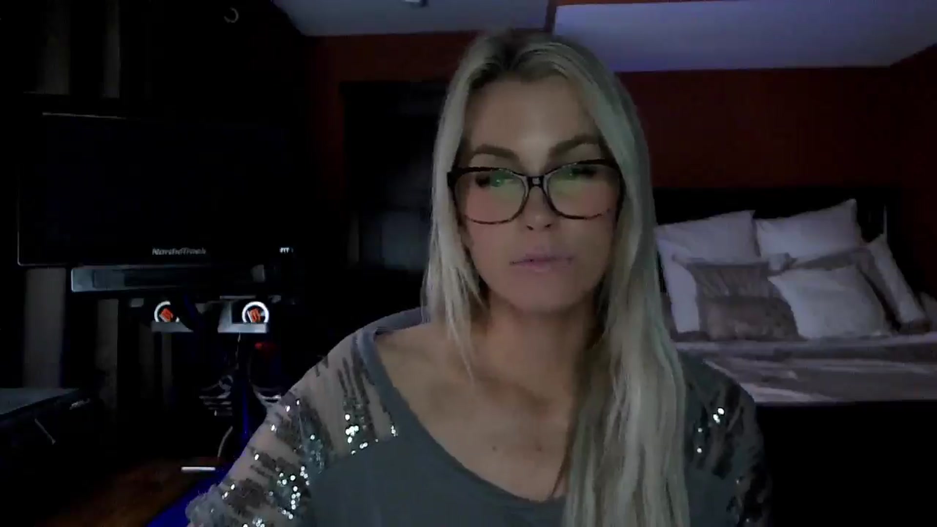 Gallery image thumbnail from Cora9's myfreecams stream on, 02/19/2026, 06:30 image 12 of 20
