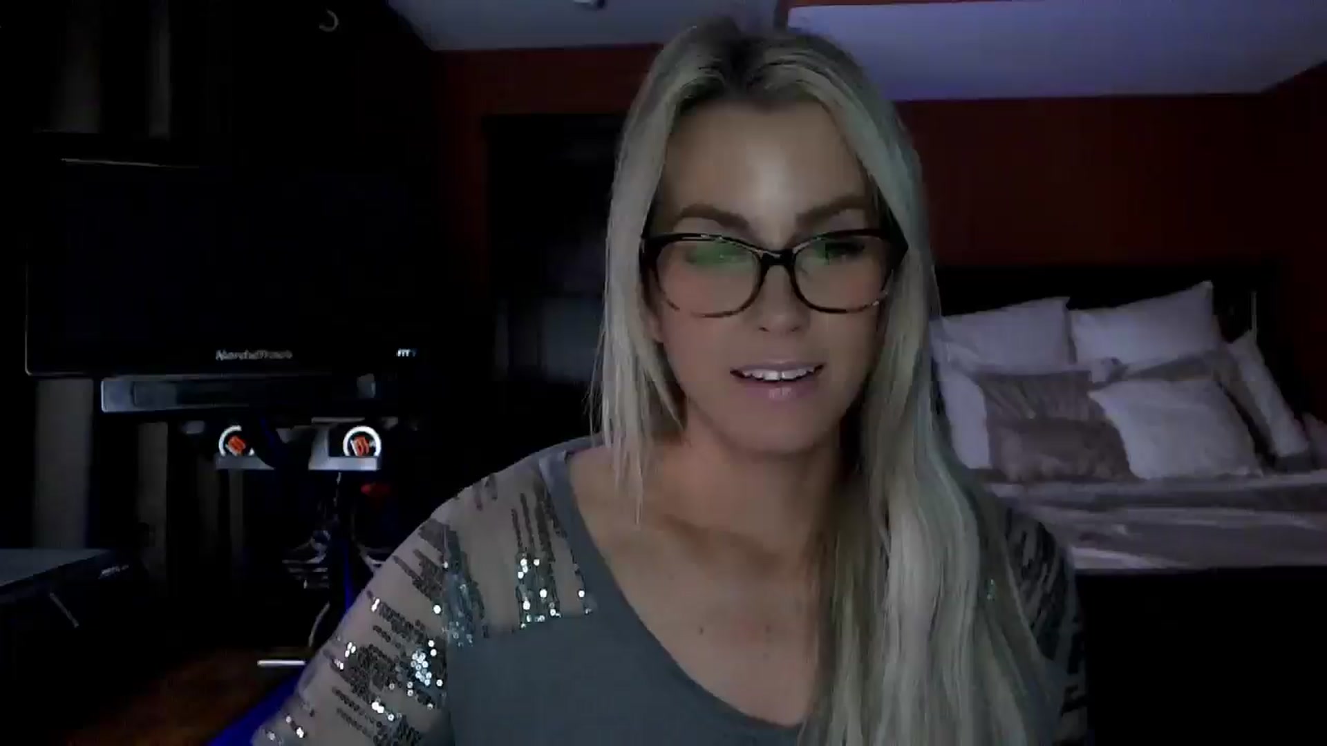 Gallery image thumbnail from Cora9's myfreecams stream on, 02/19/2026, 06:30 image 2 of 20