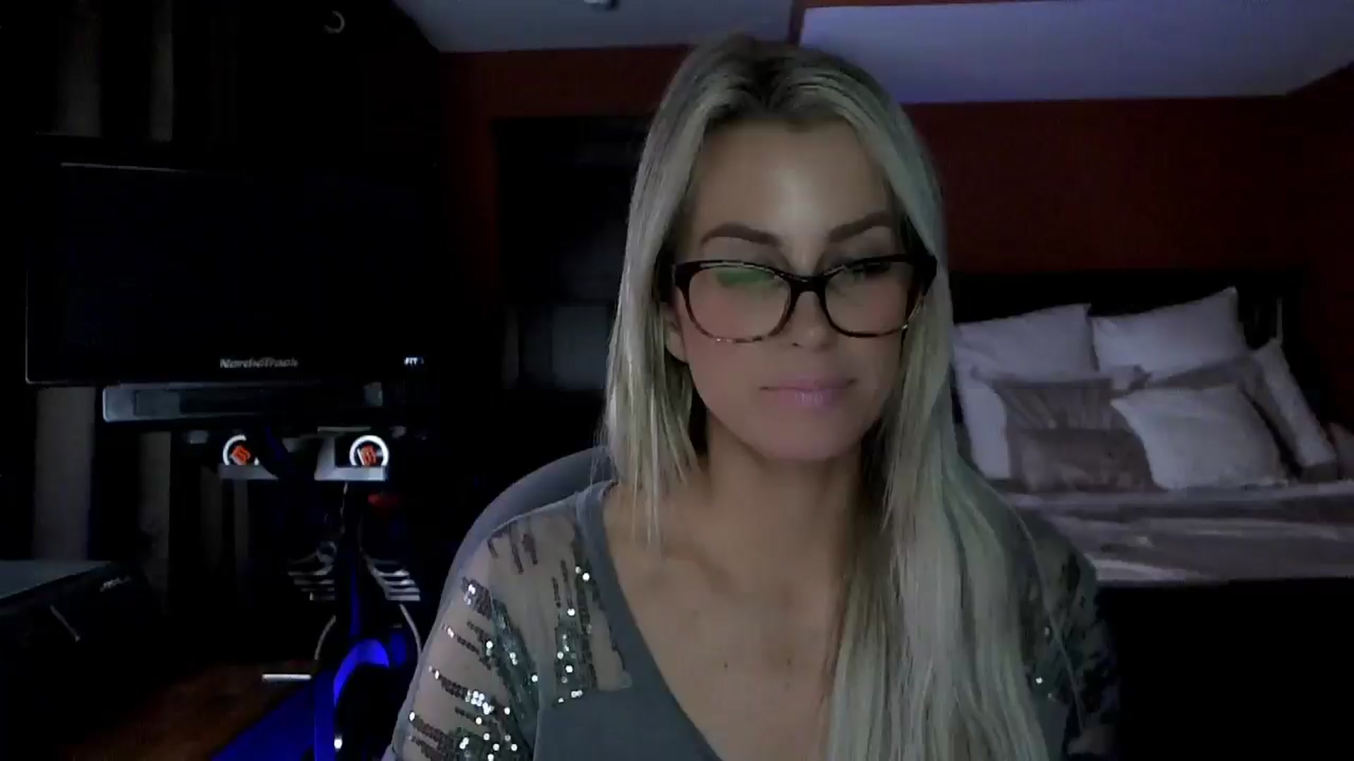 Gallery image thumbnail from Cora9's myfreecams stream on, 02/19/2026, 06:30 image 19 of 20