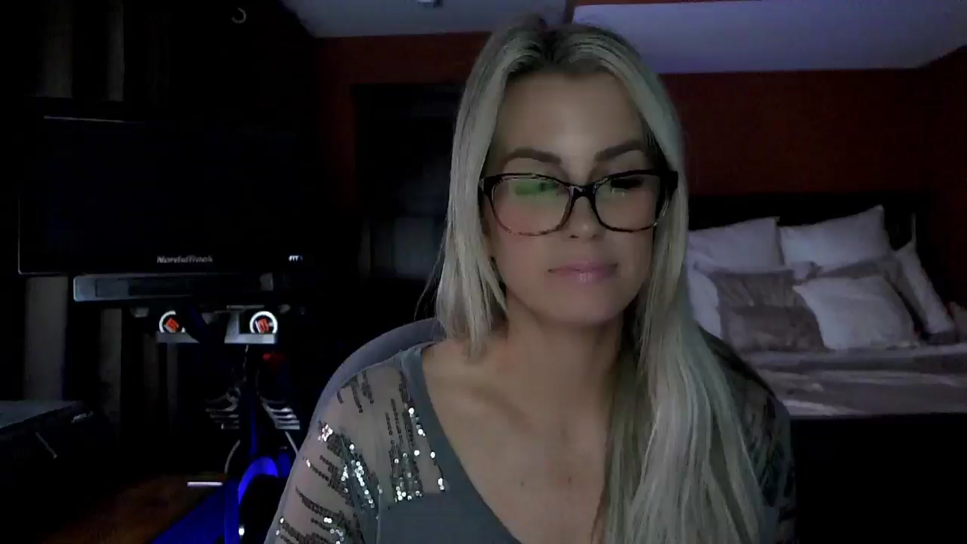 Gallery image thumbnail from Cora9's myfreecams stream on, 02/19/2026, 06:30 image 11 of 20