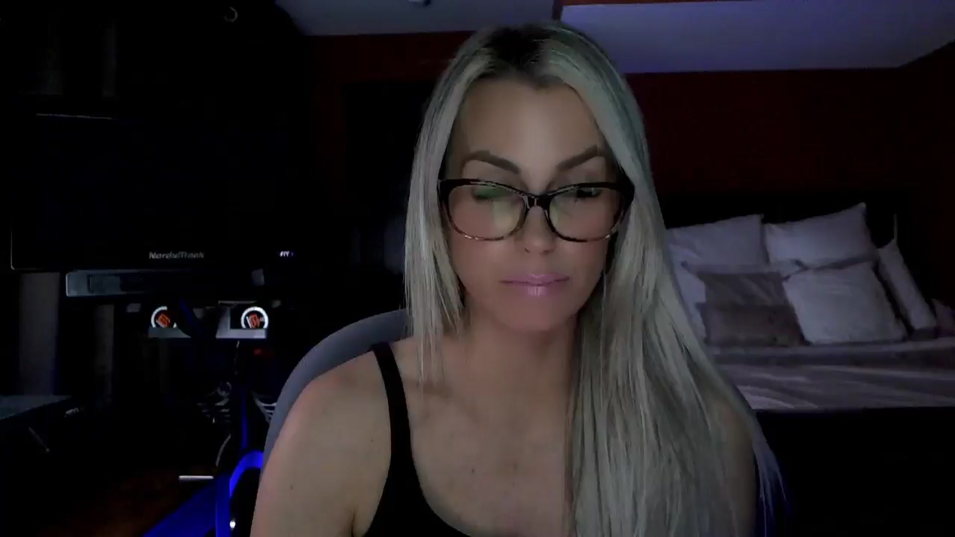 Gallery image thumbnail from Cora9's myfreecams stream on, 02/24/2026, 05:14 image 8 of 20