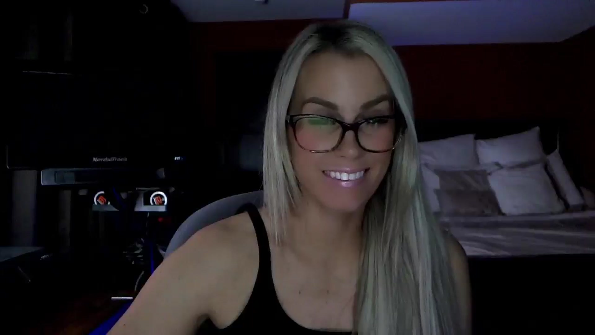 Gallery image thumbnail from Cora9's myfreecams stream on, 02/24/2026, 05:14 image 16 of 20