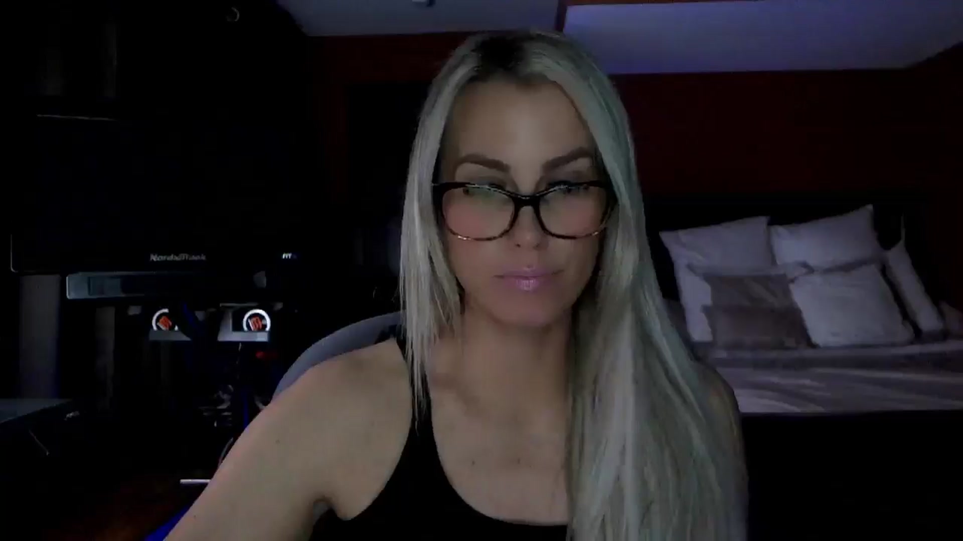 Gallery image thumbnail from Cora9's myfreecams stream on, 02/24/2026, 05:14 image 14 of 20