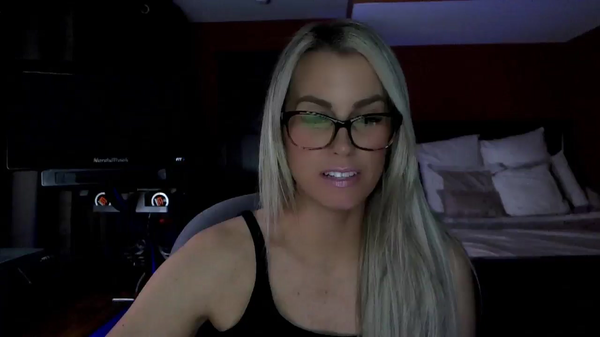 Gallery image thumbnail from Cora9's myfreecams stream on, 02/24/2026, 05:14 image 9 of 20