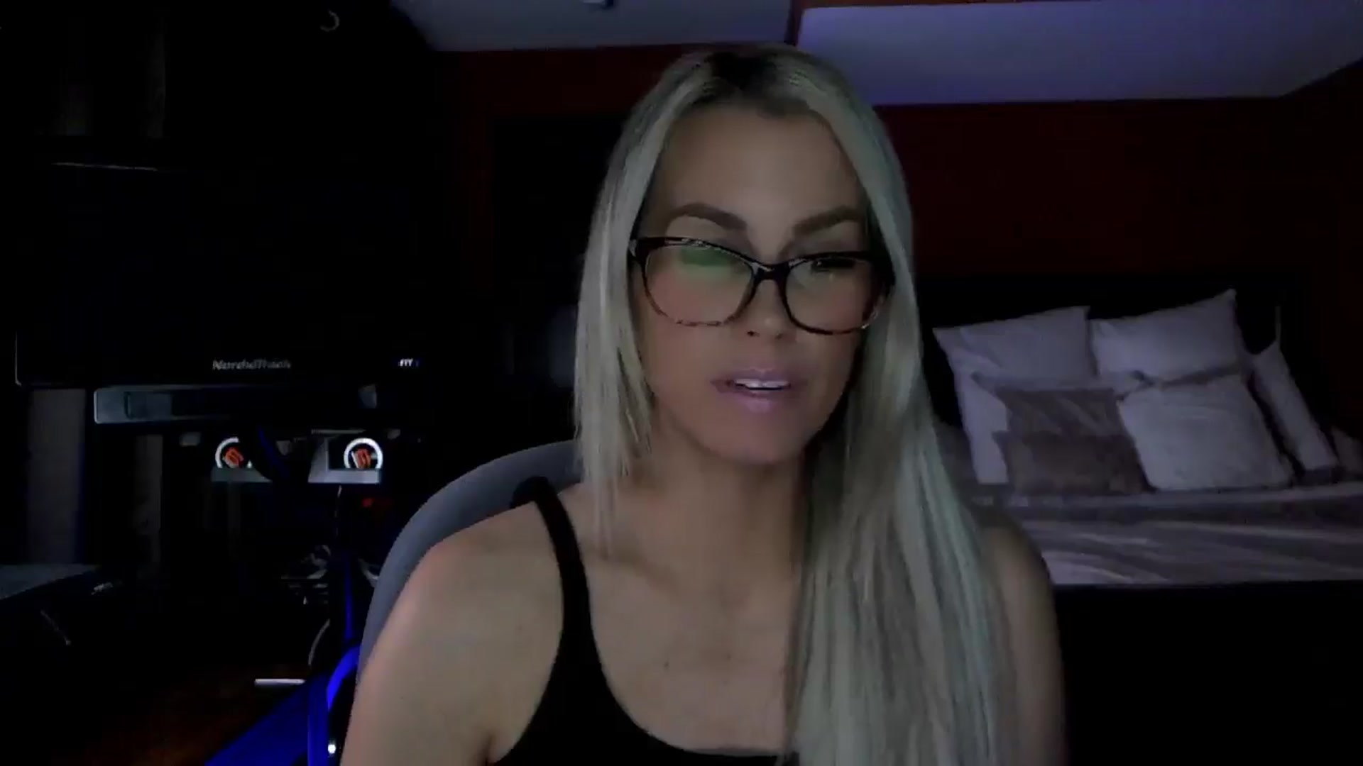 Gallery image thumbnail from Cora9's myfreecams stream on, 02/24/2026, 05:14 image 17 of 20