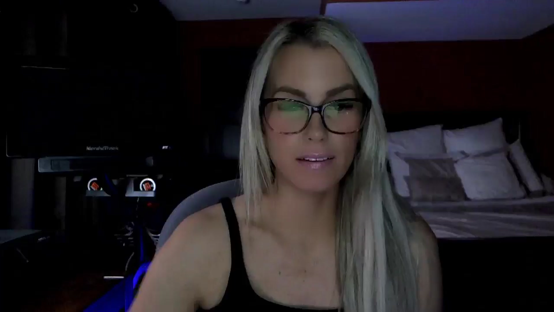 Gallery image thumbnail from Cora9's myfreecams stream on, 02/24/2026, 05:14 image 6 of 20