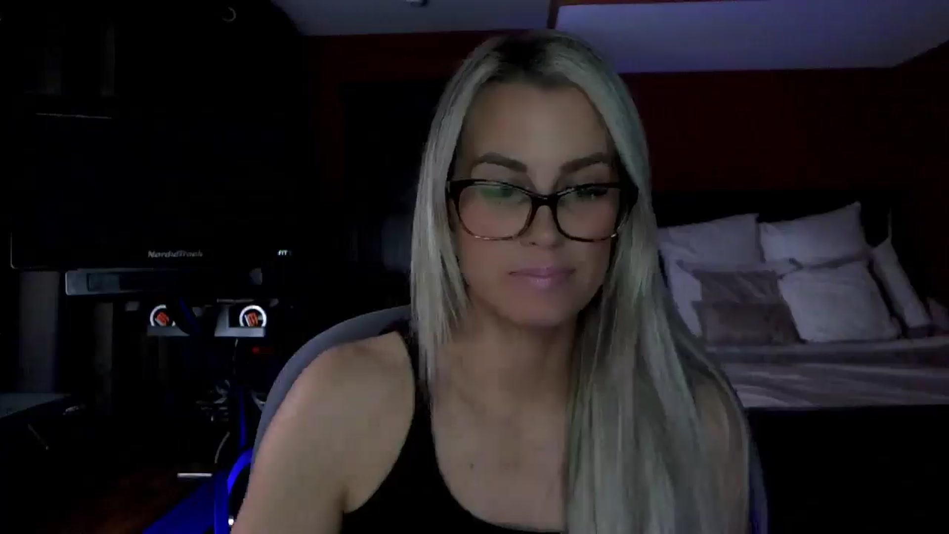 Gallery image thumbnail from Cora9's myfreecams stream on, 02/24/2026, 05:14 image 13 of 20