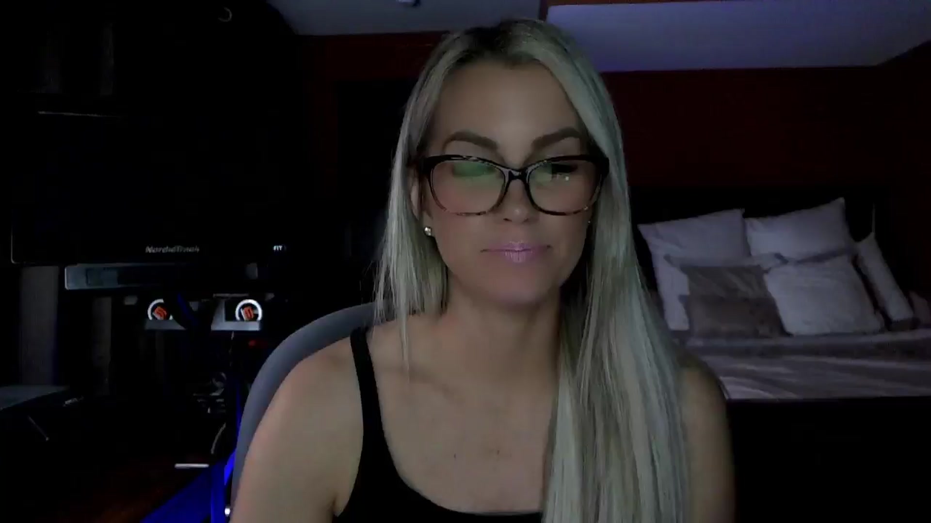 Gallery image thumbnail from Cora9's myfreecams stream on, 02/24/2026, 06:36 image 1 of 20