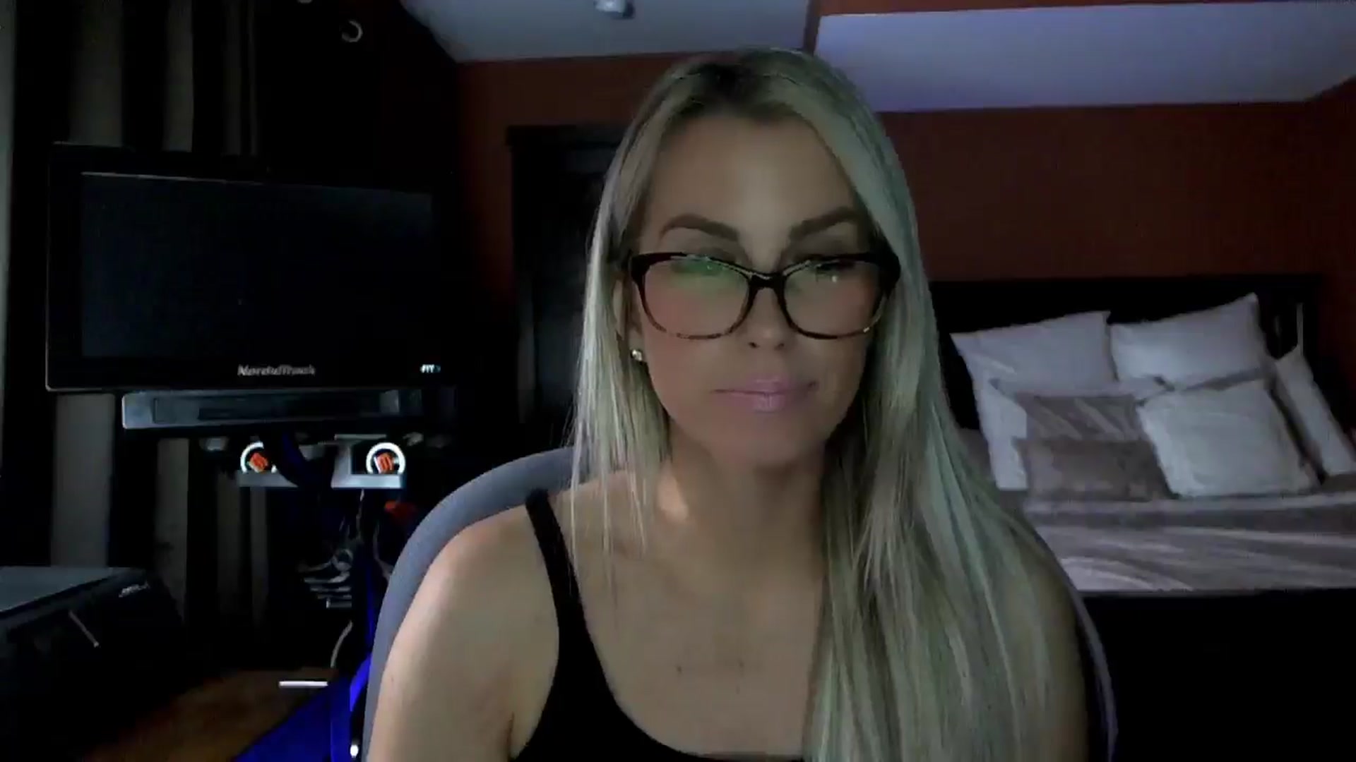 Gallery image thumbnail from Cora9's myfreecams stream on, 02/24/2026, 06:36 image 13 of 20