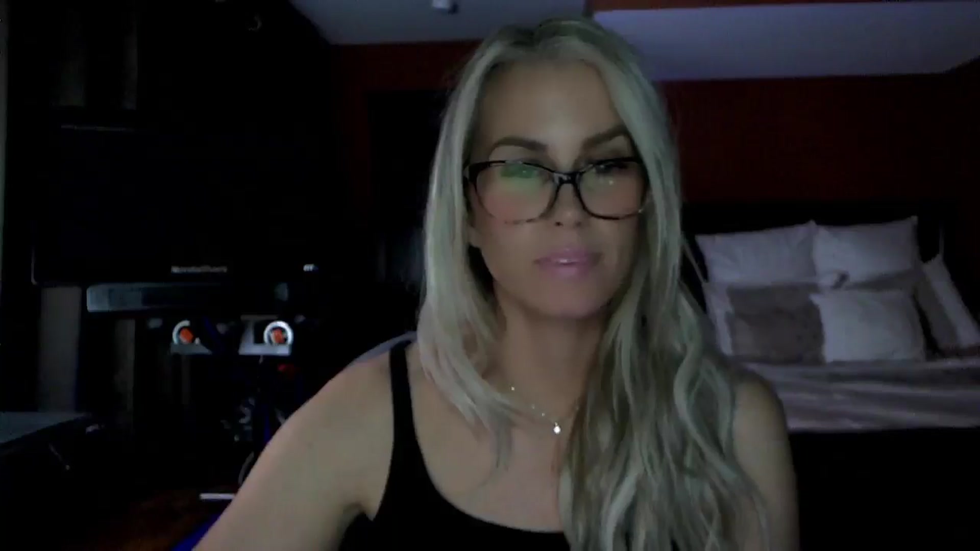 Gallery image thumbnail from Cora9's myfreecams stream on, 02/27/2026, 05:40 image 16 of 20