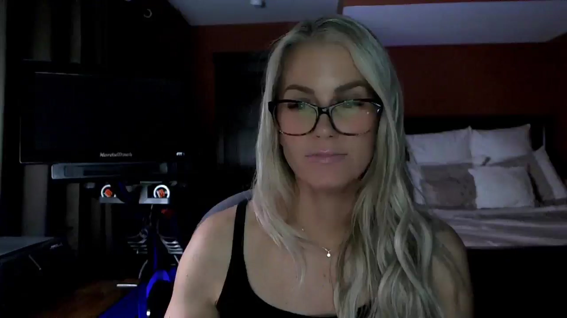 Gallery image thumbnail from Cora9's myfreecams stream on, 02/27/2026, 05:40 image 18 of 20