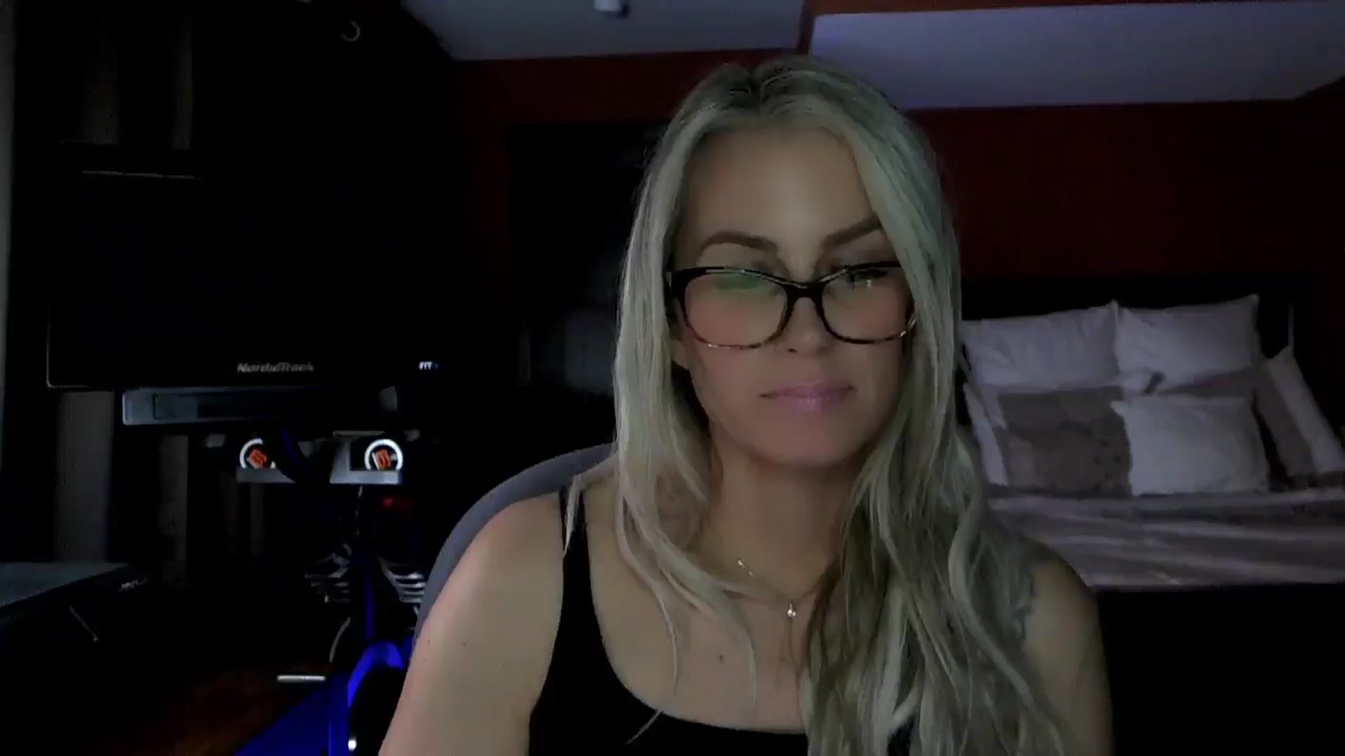 Gallery image thumbnail from Cora9's myfreecams stream on, 02/27/2026, 05:40 image 15 of 20