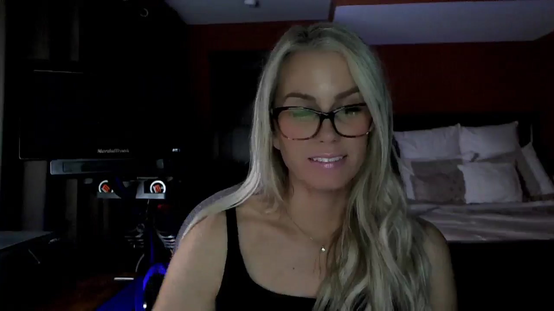 Gallery image thumbnail from Cora9's myfreecams stream on, 02/27/2026, 05:40 image 7 of 20