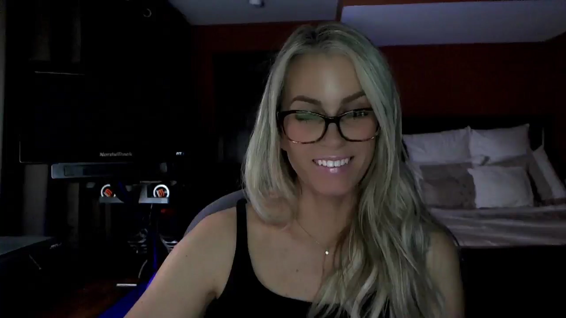 Gallery image thumbnail from Cora9's myfreecams stream on, 02/27/2026, 05:40 image 6 of 20