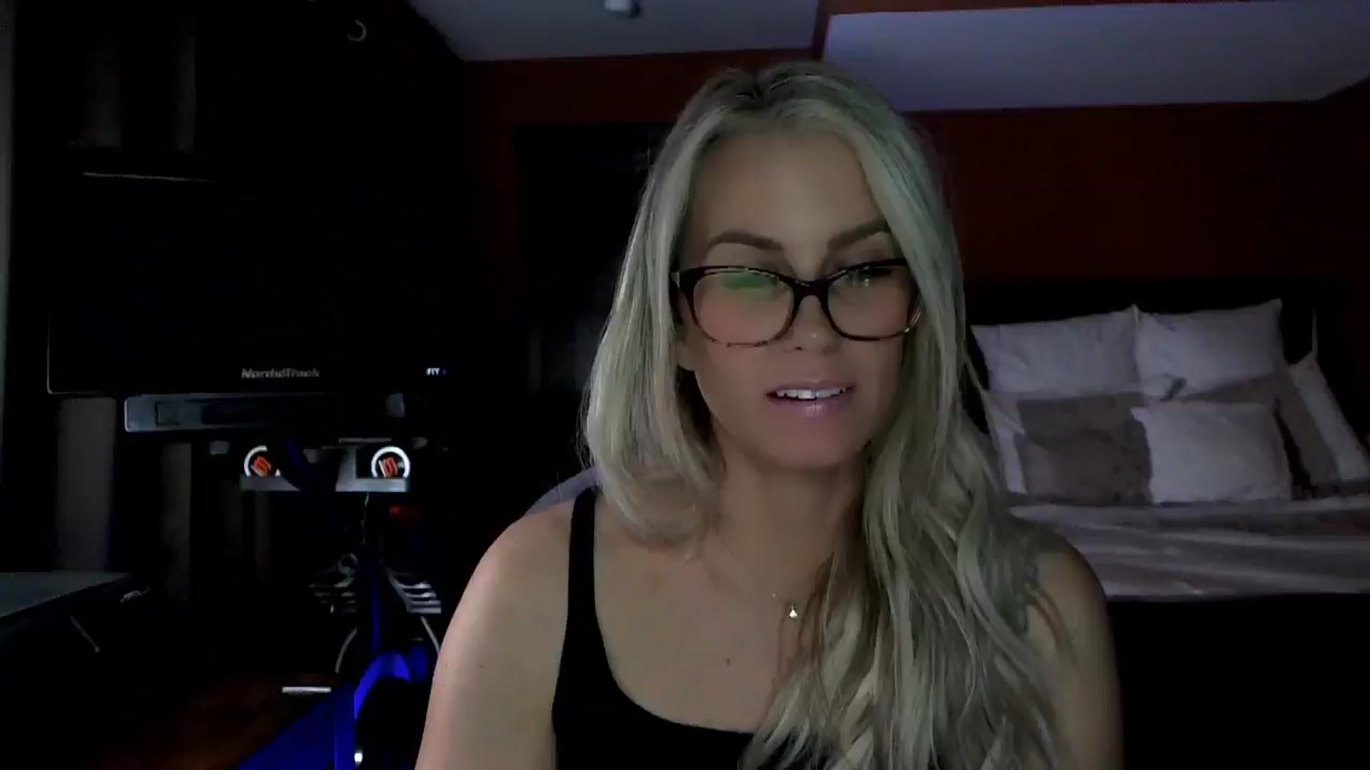Gallery image thumbnail from Cora9's myfreecams stream on, 02/27/2026, 05:40 image 4 of 20