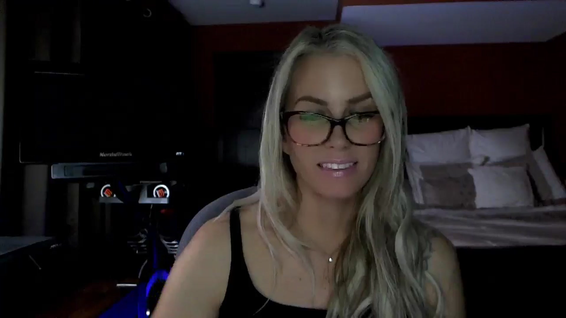 Gallery image thumbnail from Cora9's myfreecams stream on, 02/27/2026, 05:40 image 13 of 20