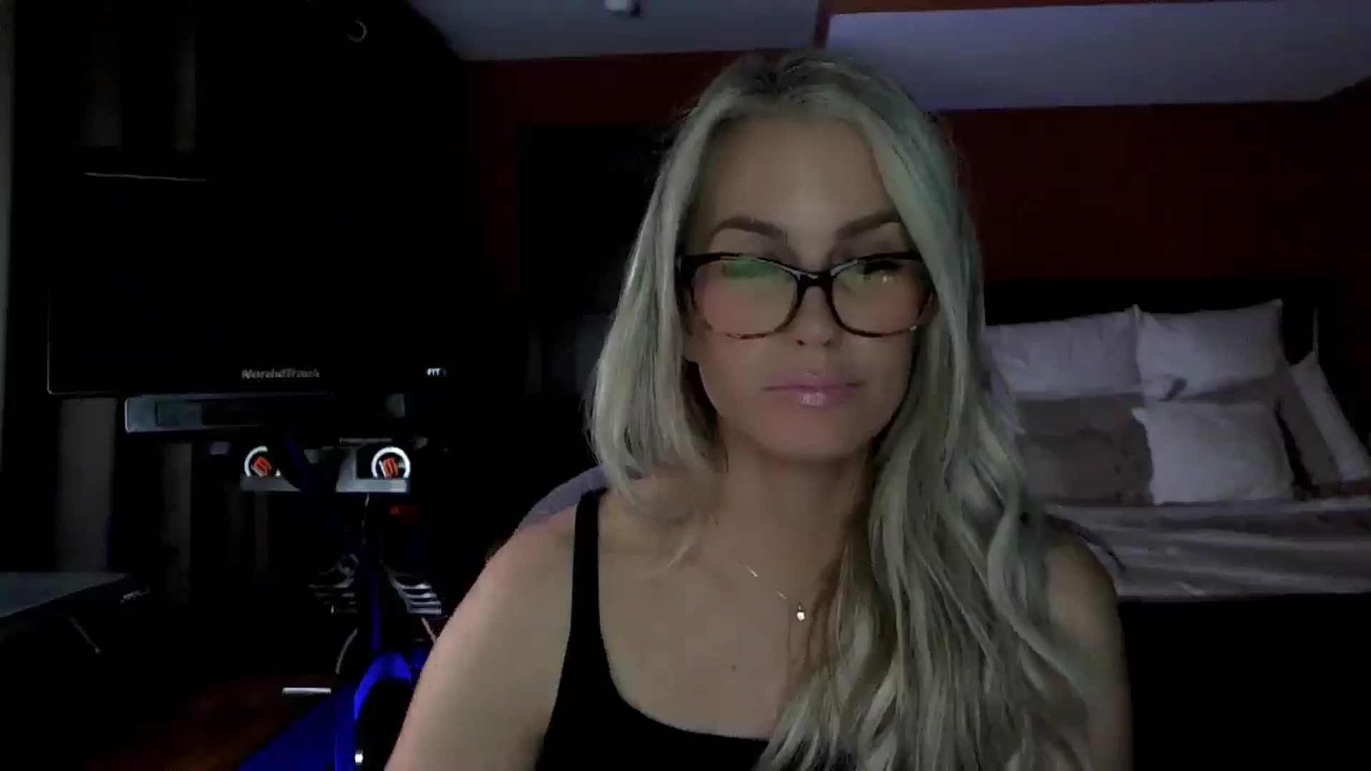 Gallery image thumbnail from Cora9's myfreecams stream on, 02/27/2026, 05:40 image 2 of 20