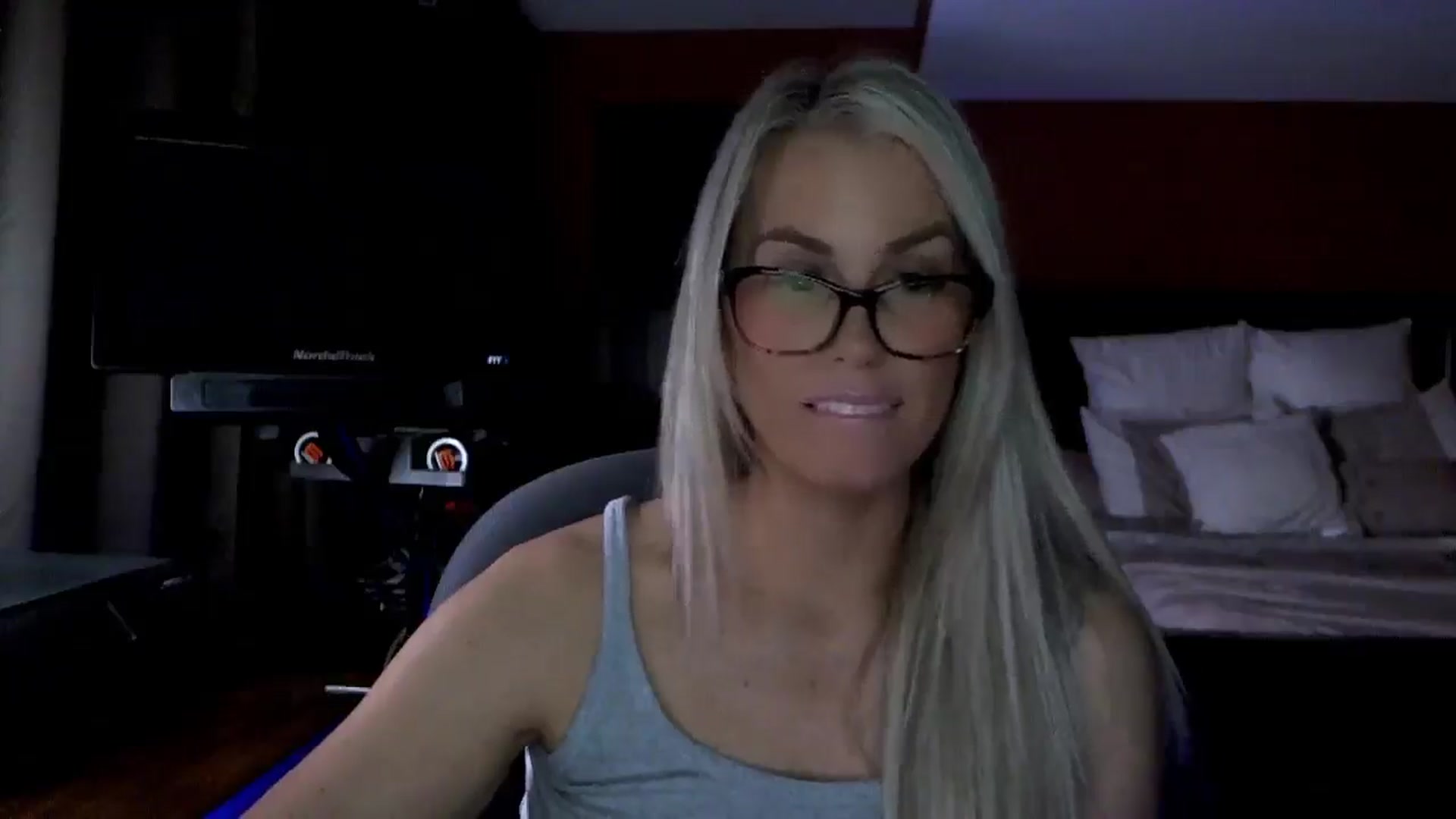 Gallery image thumbnail from Cora9's myfreecams stream on, 03/05/2026, 06:47 image 19 of 20