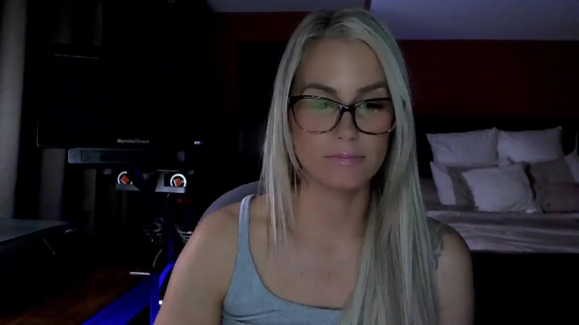 Gallery image thumbnail from Cora9's myfreecams stream on, 03/05/2026, 06:47 image 2 of 20