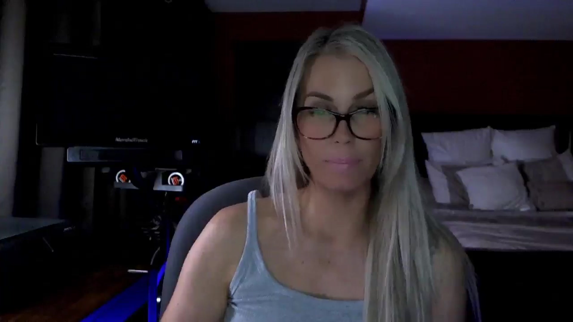 Gallery image thumbnail from Cora9's myfreecams stream on, 03/05/2026, 06:47 image 14 of 20