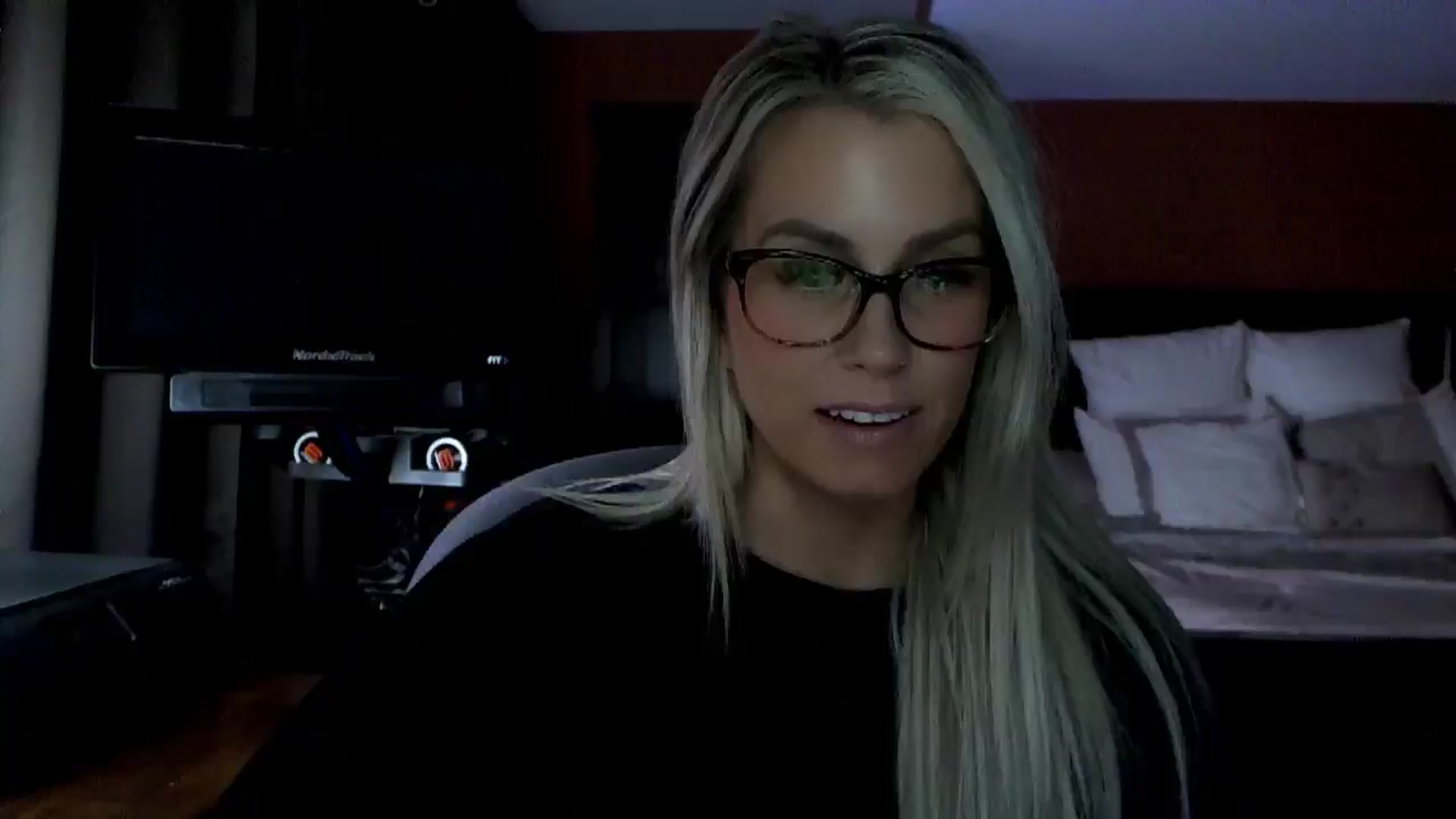 Gallery image thumbnail from Cora9's myfreecams stream on, 03/18/2026, 05:05 image 9 of 20